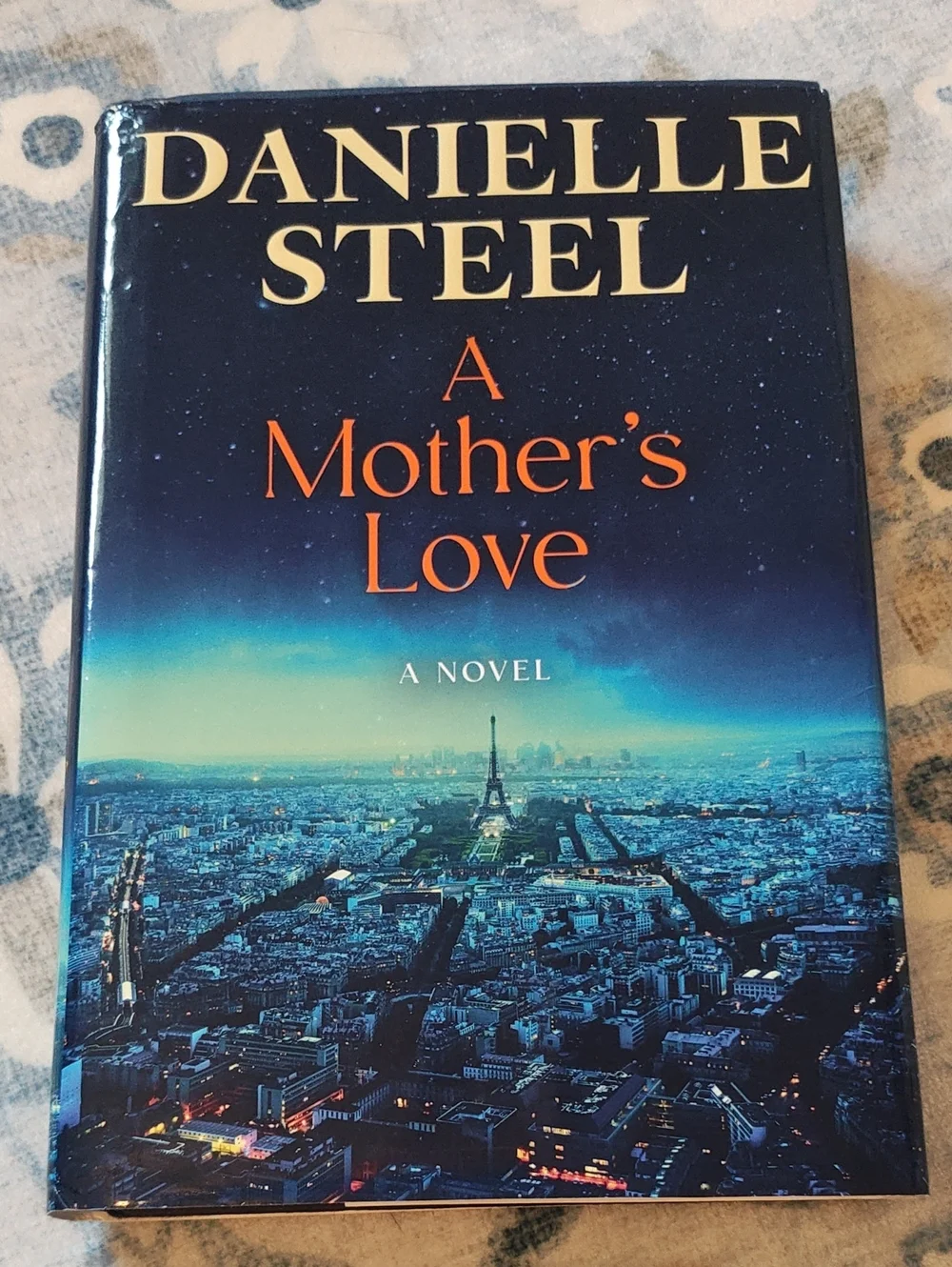 Author Danielle Steel like new